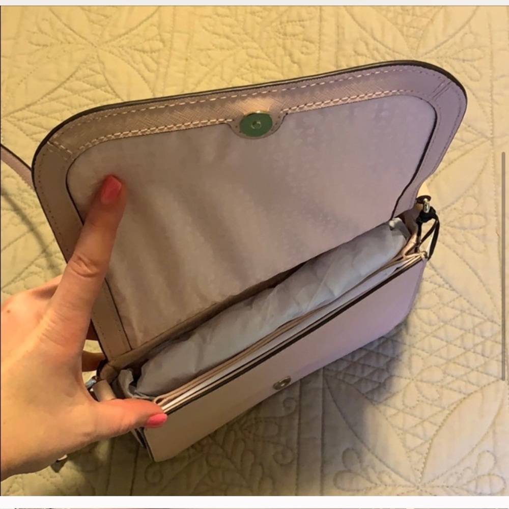 🎉 FINAL PRICE 🎉HUGE PRICE DROP🙀 🎉 Attractive  Kate Spade Crossbody - Picture 3 of 5